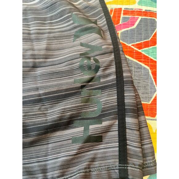 Vintage Y2K Men’s Hurley Swim Trunks Shorts Waist Size: 34 Black & Gray Striped - Picture 3 of 6
